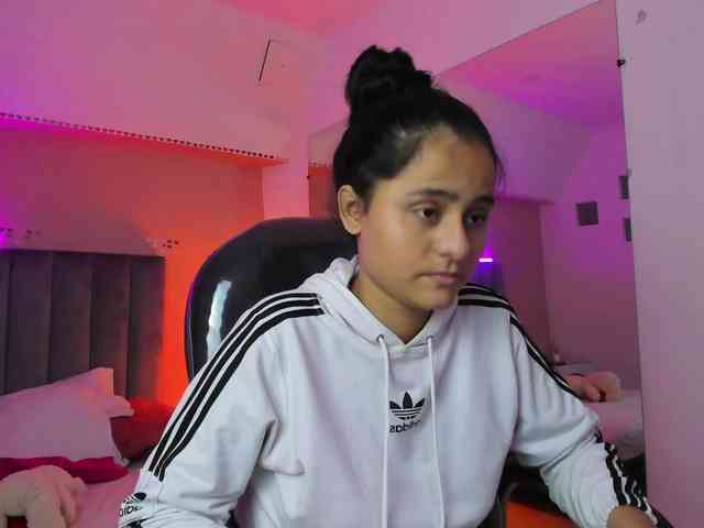 Giselle-Roldan webcam