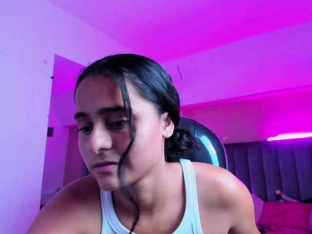 Giselle-Roldan webcam
