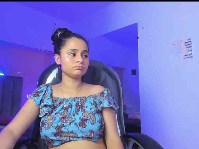 Giselle-Roldan webcam