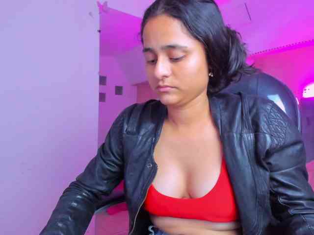 Giselle-Roldan webcam