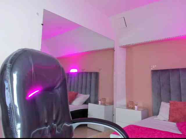 Giselle-Roldan webcam