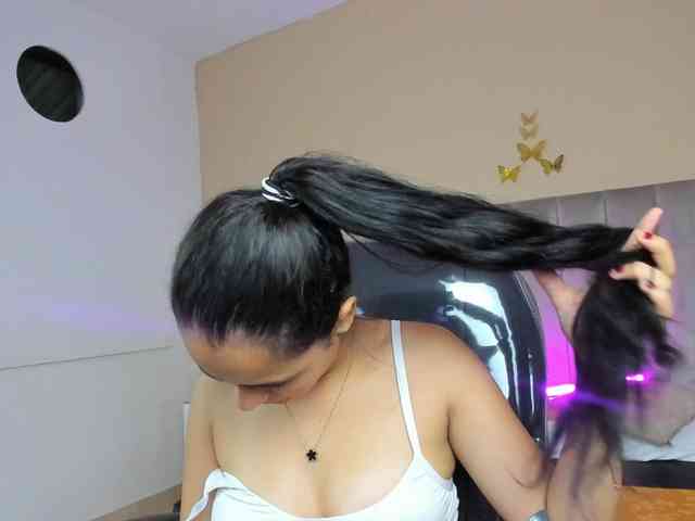 Giselle-Roldan webcam