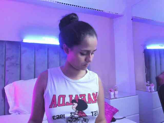 Giselle-Roldan webcam