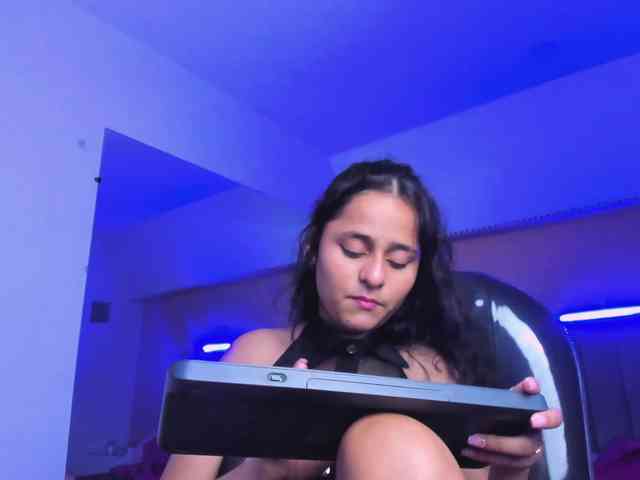 Giselle-Roldan webcam