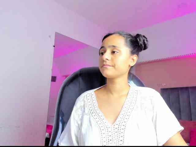 Giselle-Roldan webcam