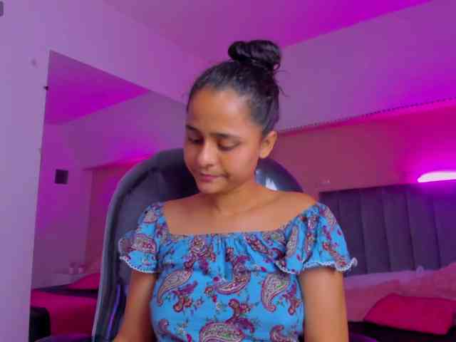 Giselle-Roldan webcam