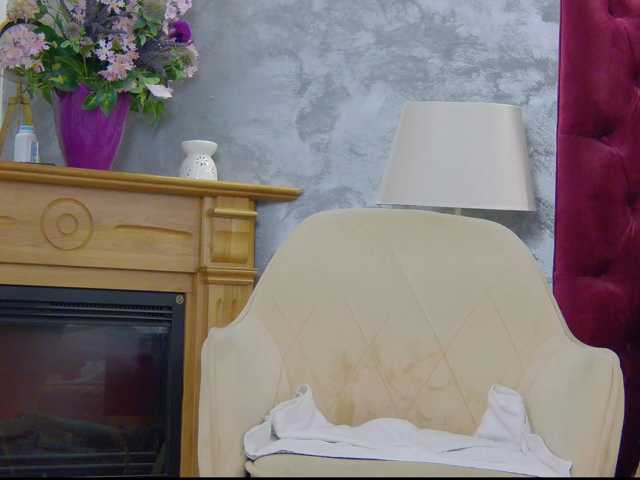 Miss-Jasmine, en vivo ahora en BongaCams