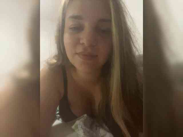 Lil0130 webcam