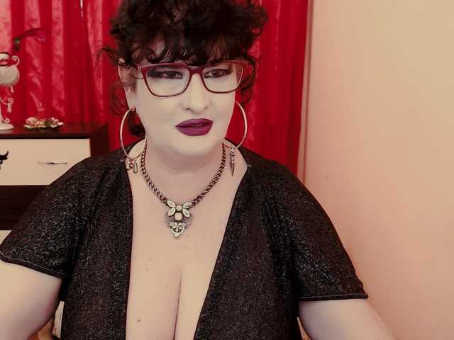  QueenOfSin chat room