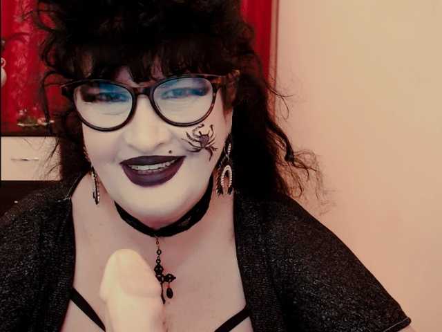 QueenOfSin live cam on BongaCams