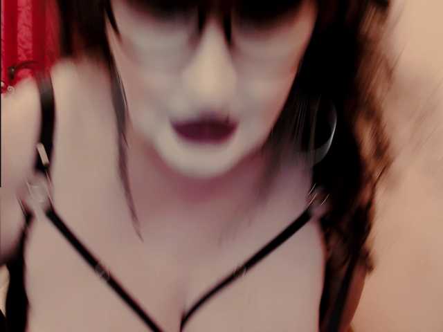 QueenOfSin live cam on BongaCams