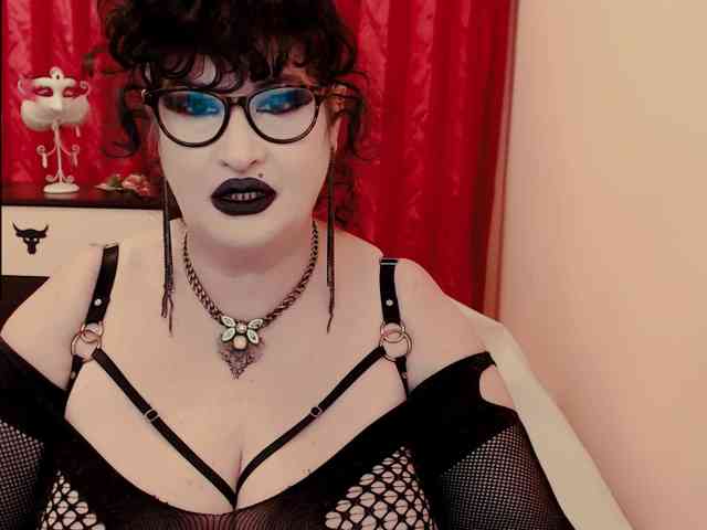 QueenOfSin webcam
