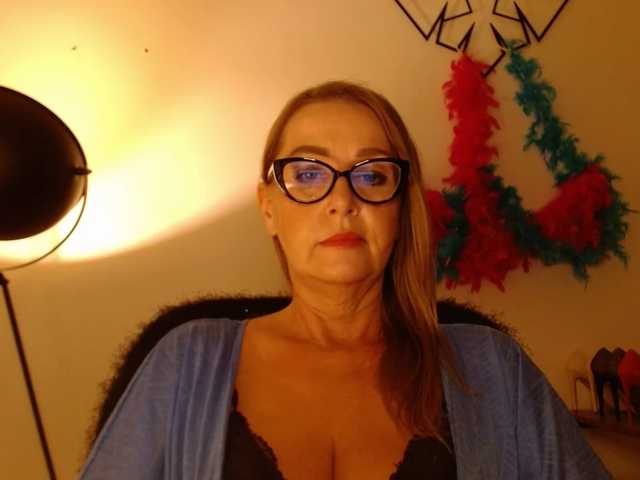 LEAperfect live cam on BongaCams