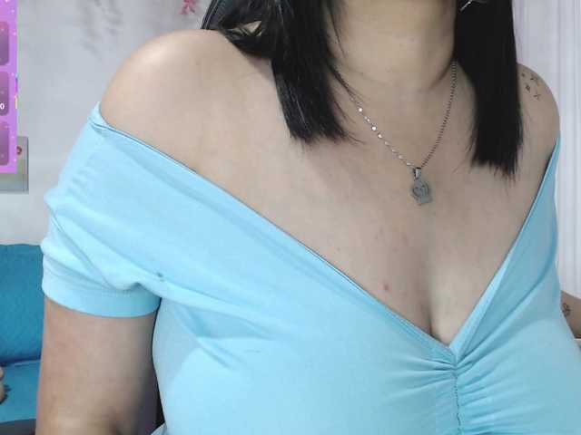 Ariana-Lavoie live webcam show
