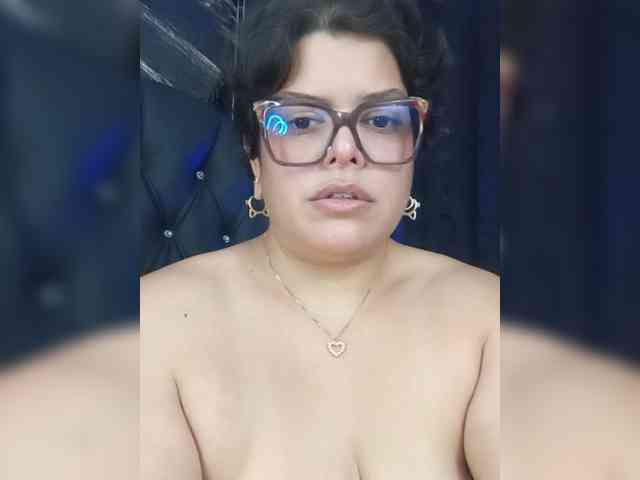 Arethaozz1 webcam