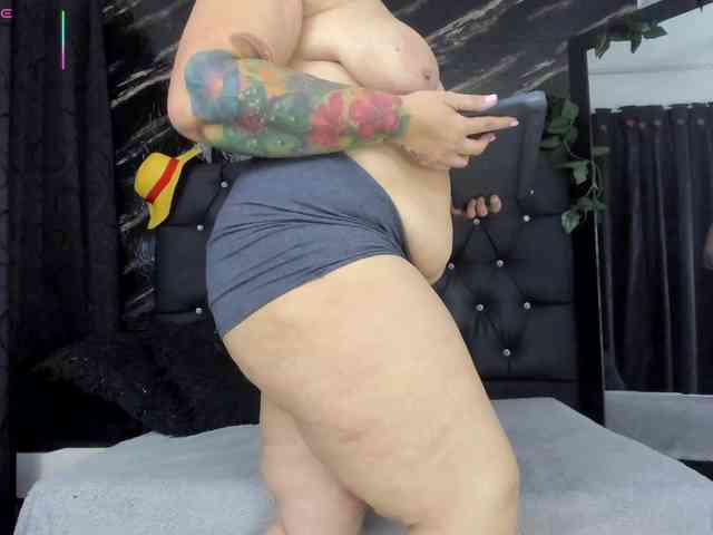 Arethaozz1 webcam
