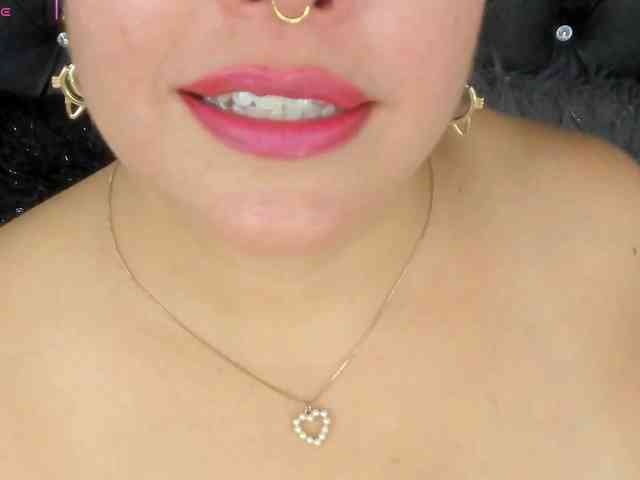 Arethaozz1 webcam