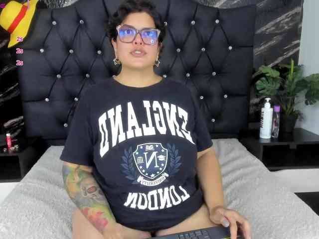 Arethaozz1 webcam