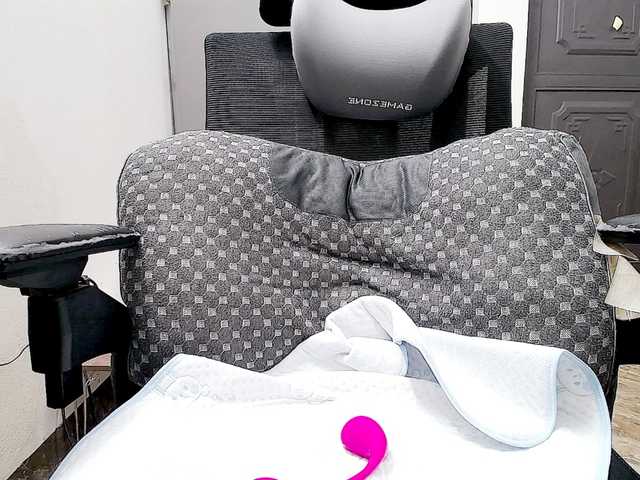 Hana099 live cam on BongaCams