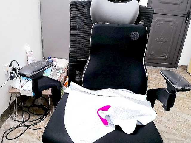 Hana099 live cam on BongaCams