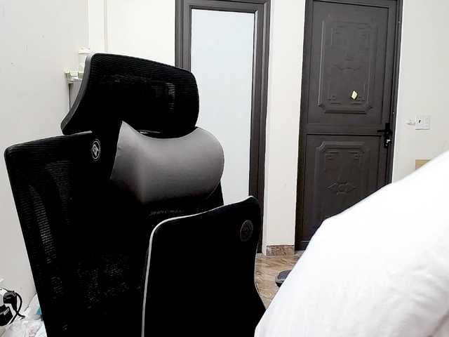 Hana099 live cam on BongaCams