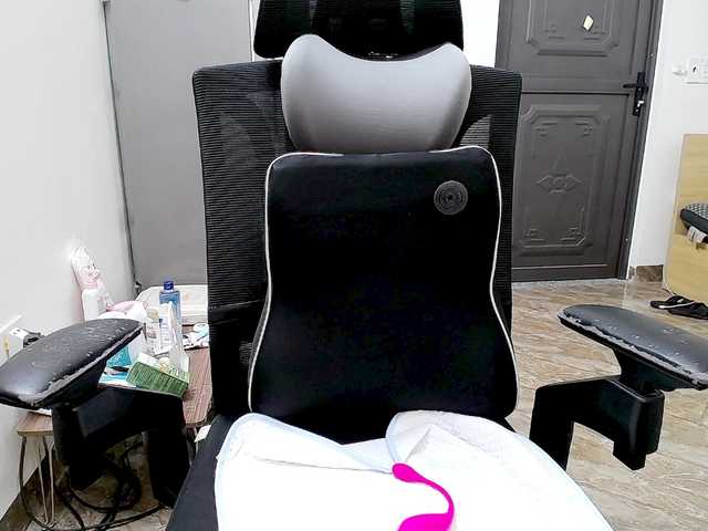 Hana099 live cam on BongaCams