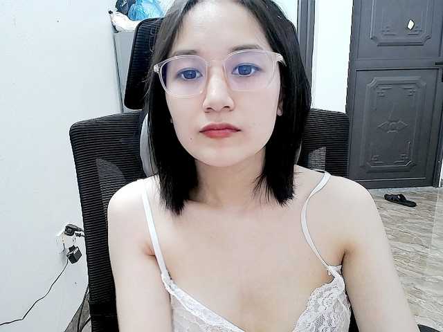 Hana099's BongaCams show and profile