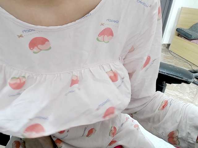Hana099 live cam on BongaCams