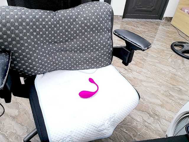 Hana099 live cam on BongaCams