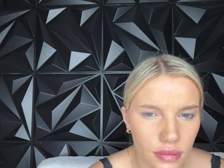 LYALYAtop