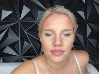 LYALYAtop