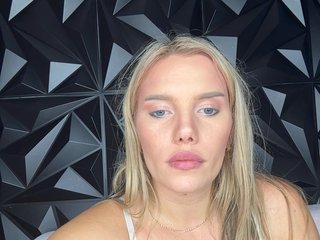 LYALYAtop