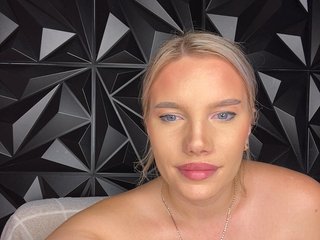 LYALYAtop