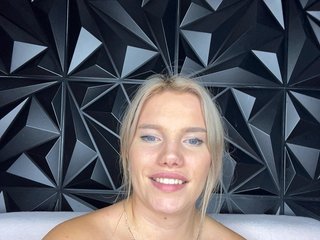 LYALYAtop