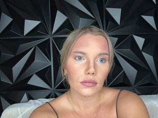 LYALYAtop