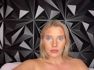 LYALYAtop