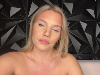LYALYAtop