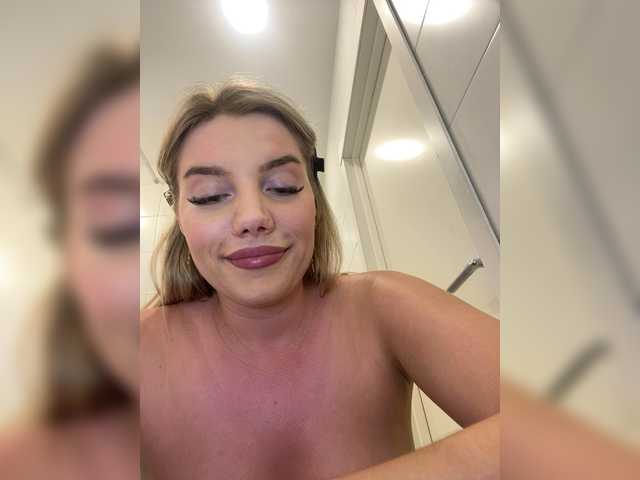 lylatop live sex show