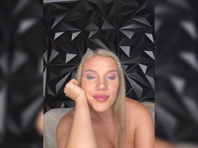 LYALYAtop