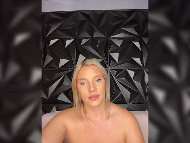 LYALYAtop