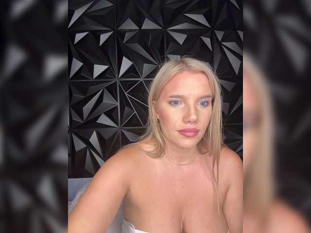 LYALYAtop