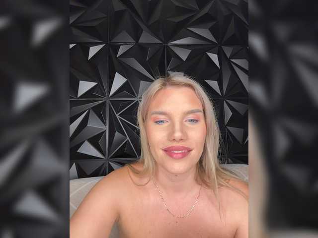 LYALYAtop