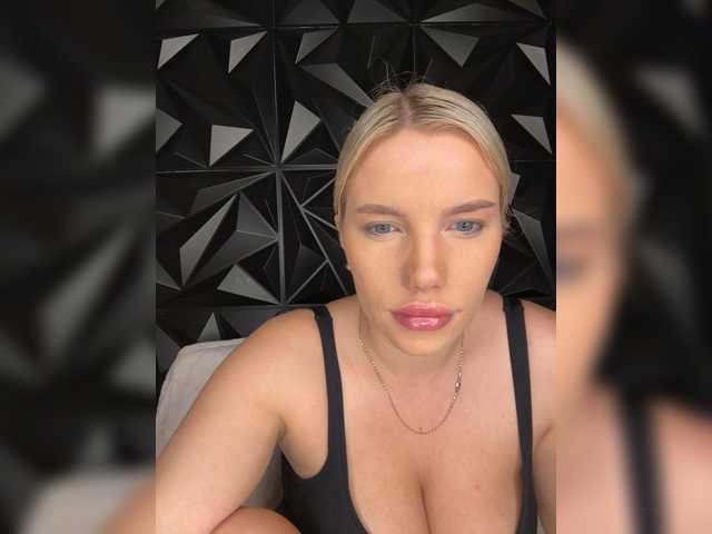 LYALYAtop