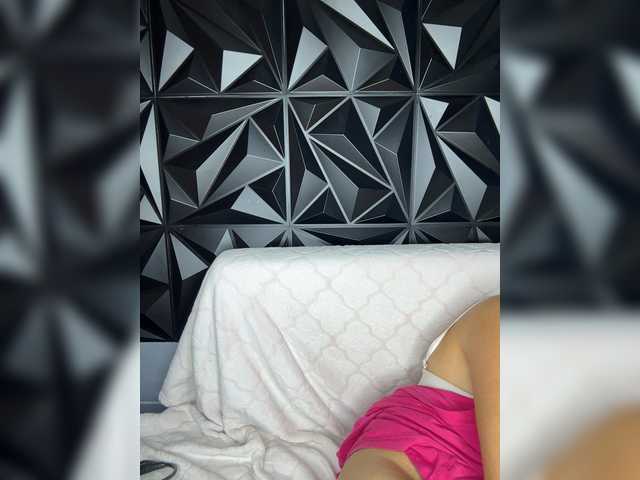 LYLAtop live cam on BongaCams