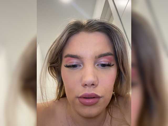 LYLAtop live cam on BongaCams