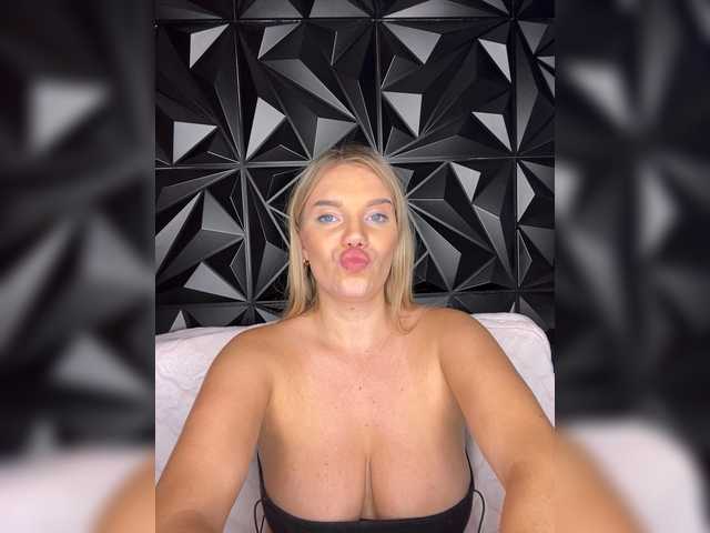 LYALYAtop