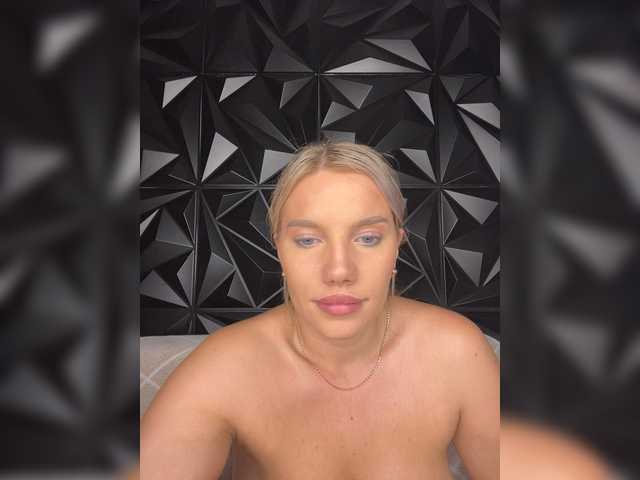 LYALYAtop