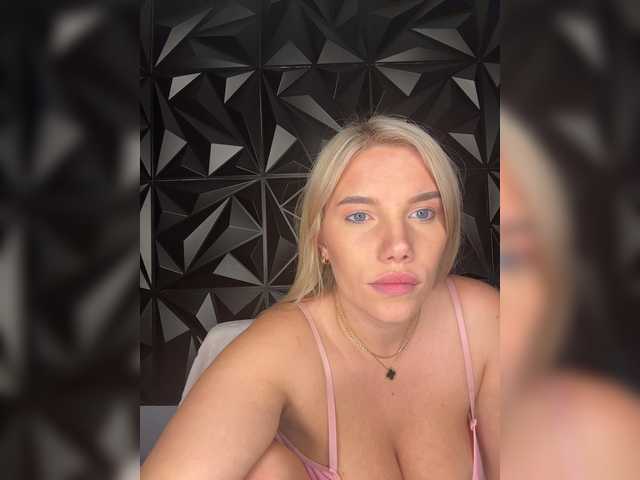 LYALYAtop