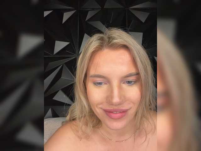 LYALYAtop