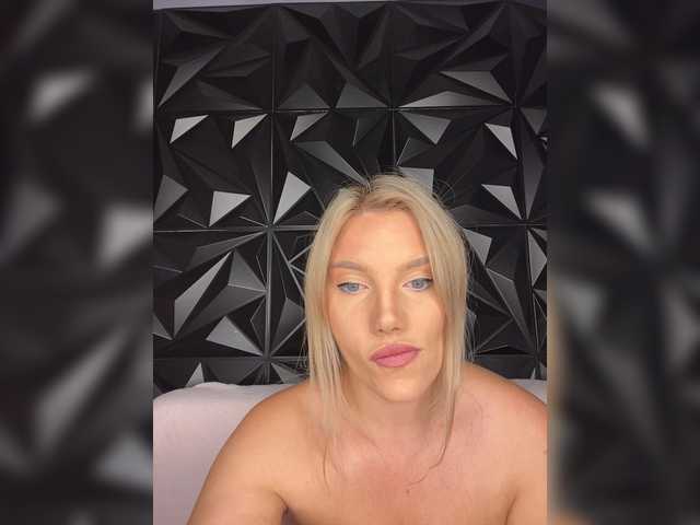 LYALYAtop